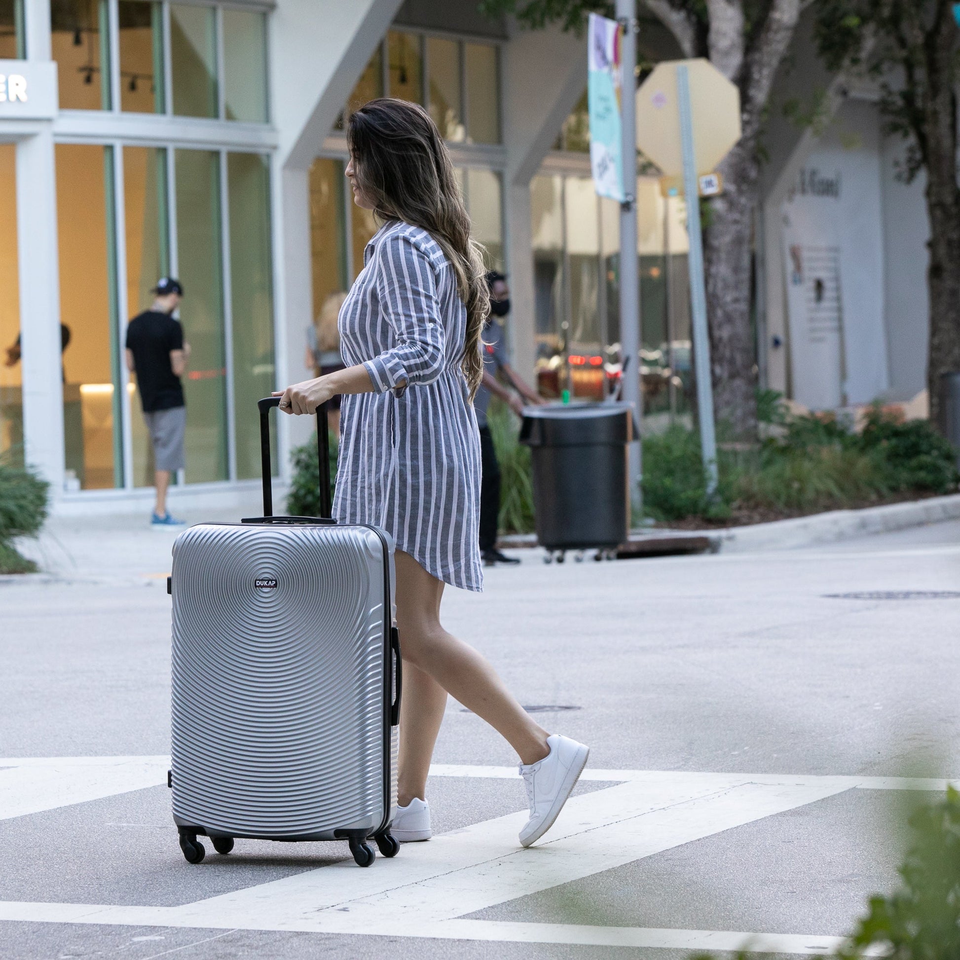 INCEPTION  Hardside Spinner 28-Inch Large Luggage