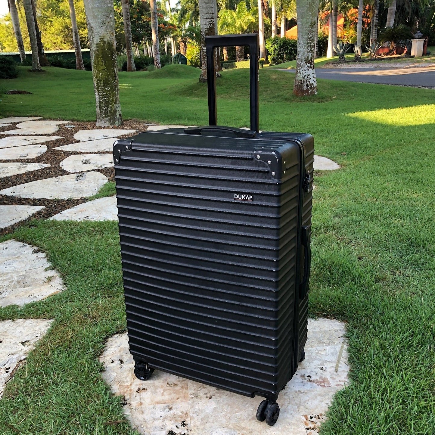 TOUR  Hardside Spinner 3 Piece Luggage Set 20/28/32 Inches